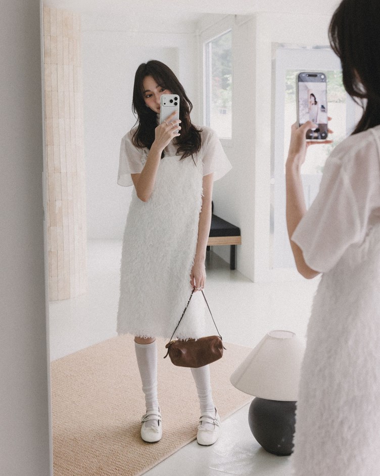 優雅羽毛細肩帶短洋裝