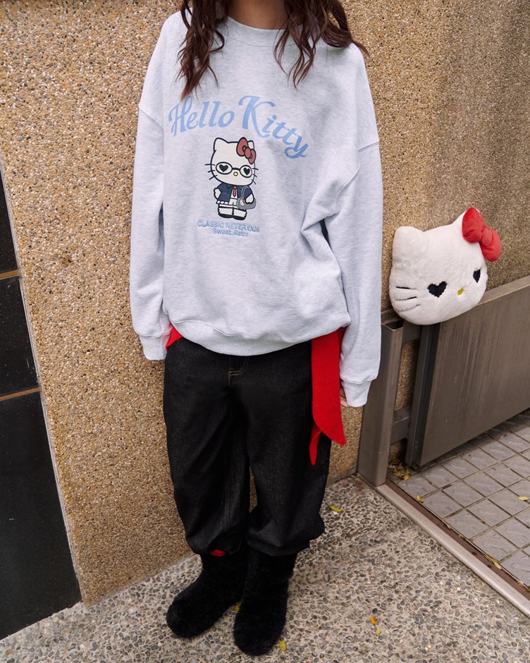 HELLO KITTY人物造型印花大學TEE