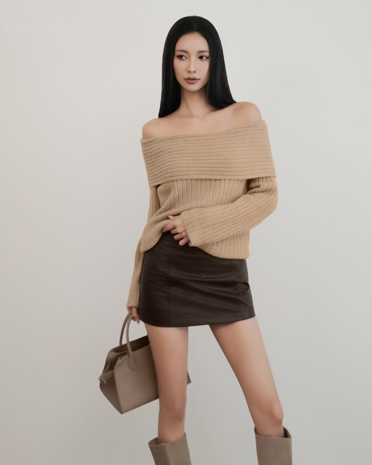 大翻領坑條針織毛衣