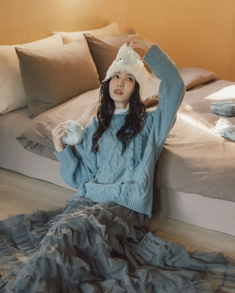 菱格紋流蘇針織毛衣