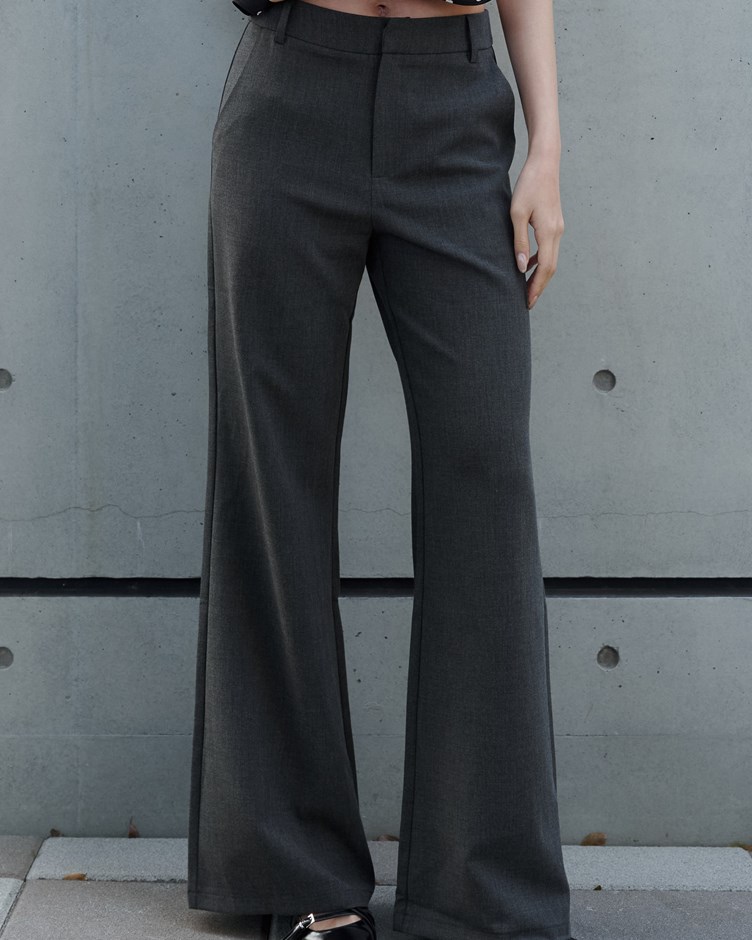 修身鉤釦微喇叭西裝長褲