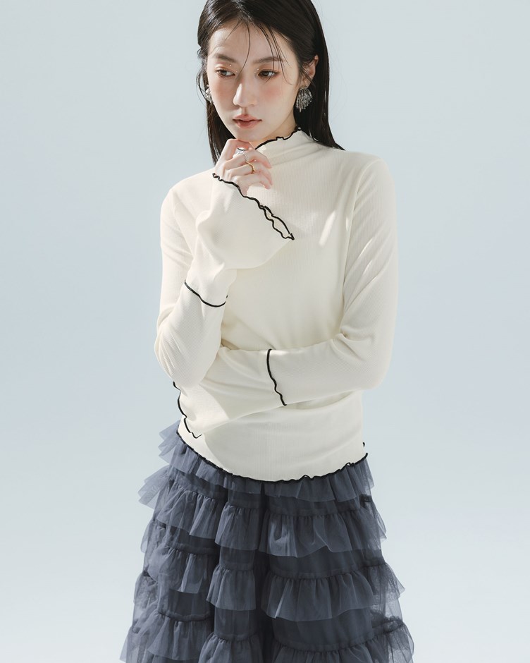 彈性配色捲邊喇叭袖上衣