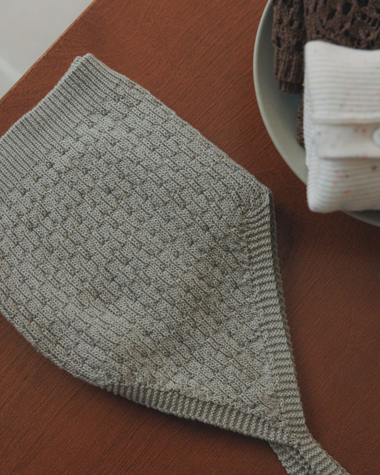 織紋V領短版針織背心