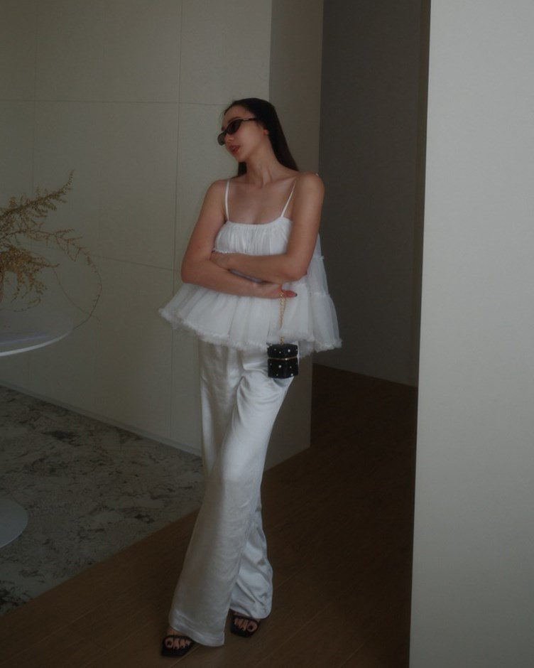 光澤感修身寬褲