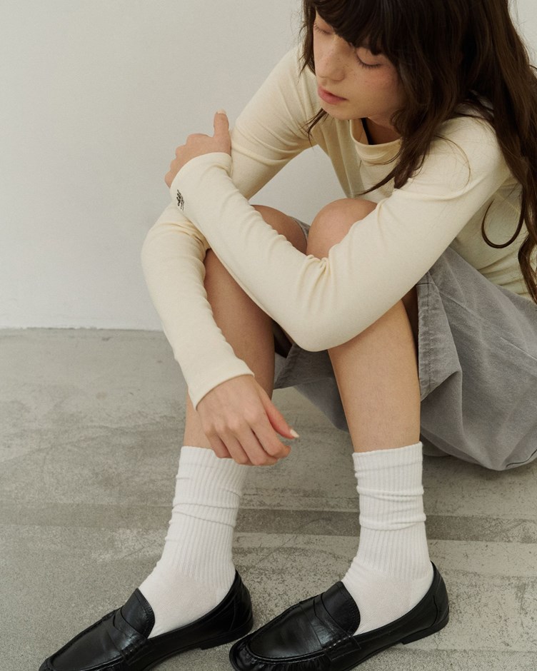 經典多色坑條中筒襪