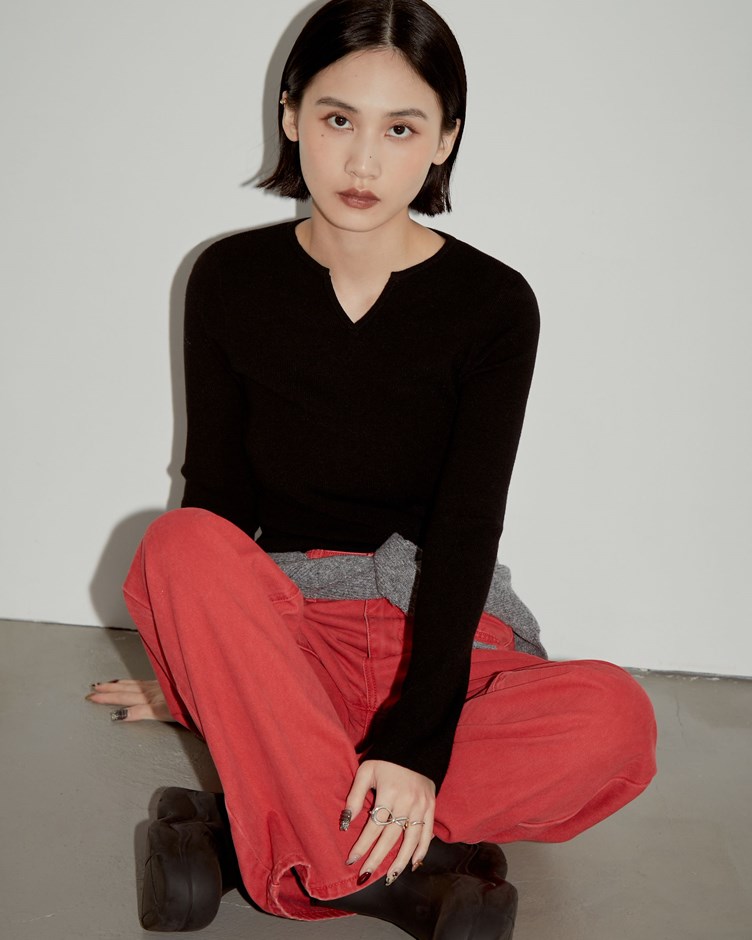 V領細坑紋針織上衣