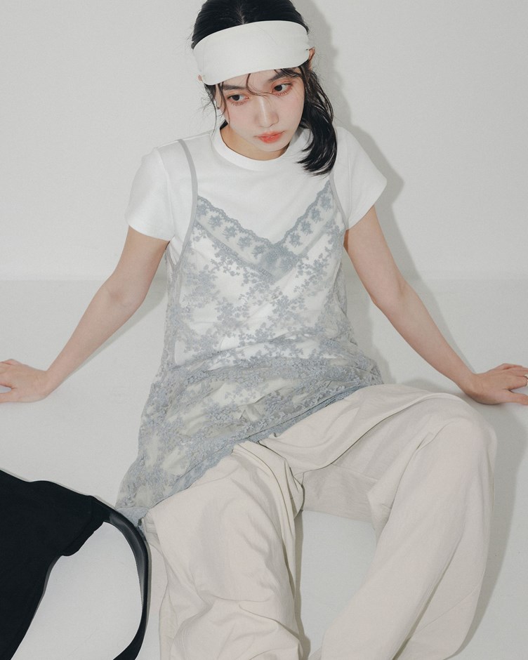 柔彈素面短袖上衣