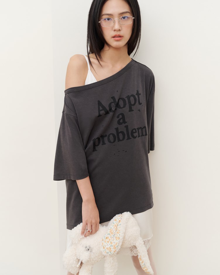 斜肩仿舊寬版TEE