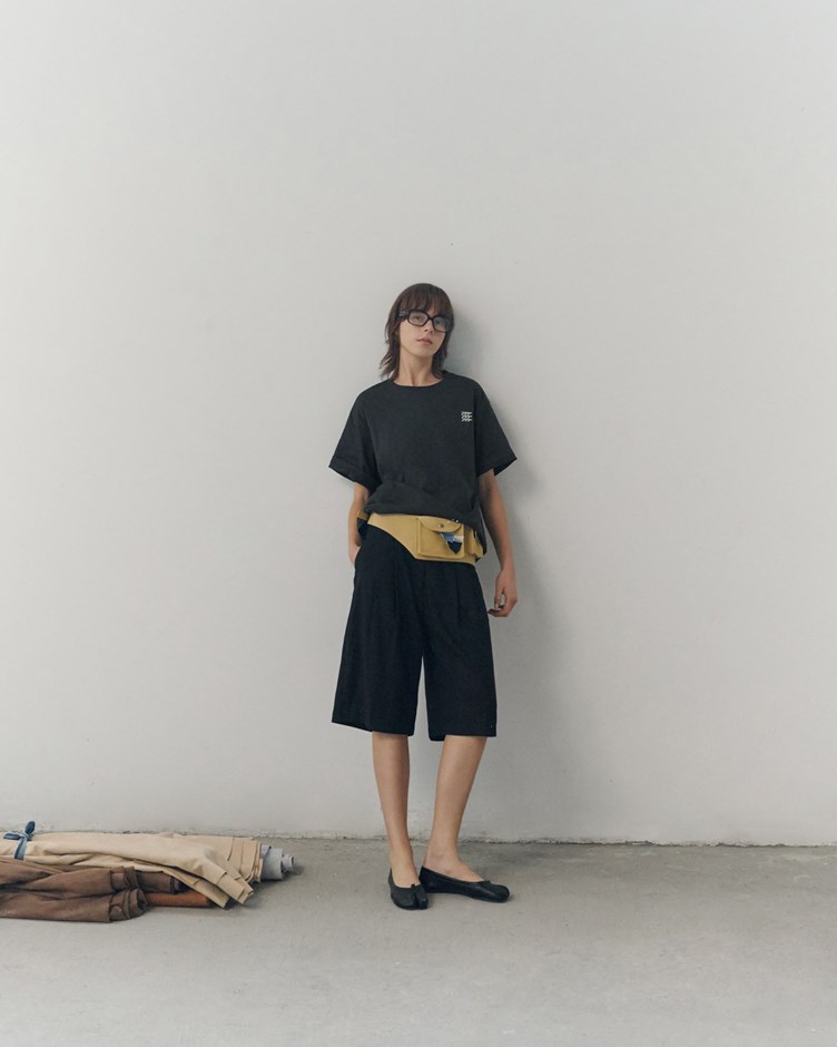 品牌LOGO厚磅冰膚舒芙棉寬鬆圓領上衣(unisex)