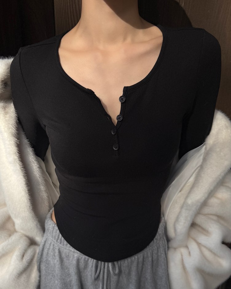 慕斯羊毛排扣上衣