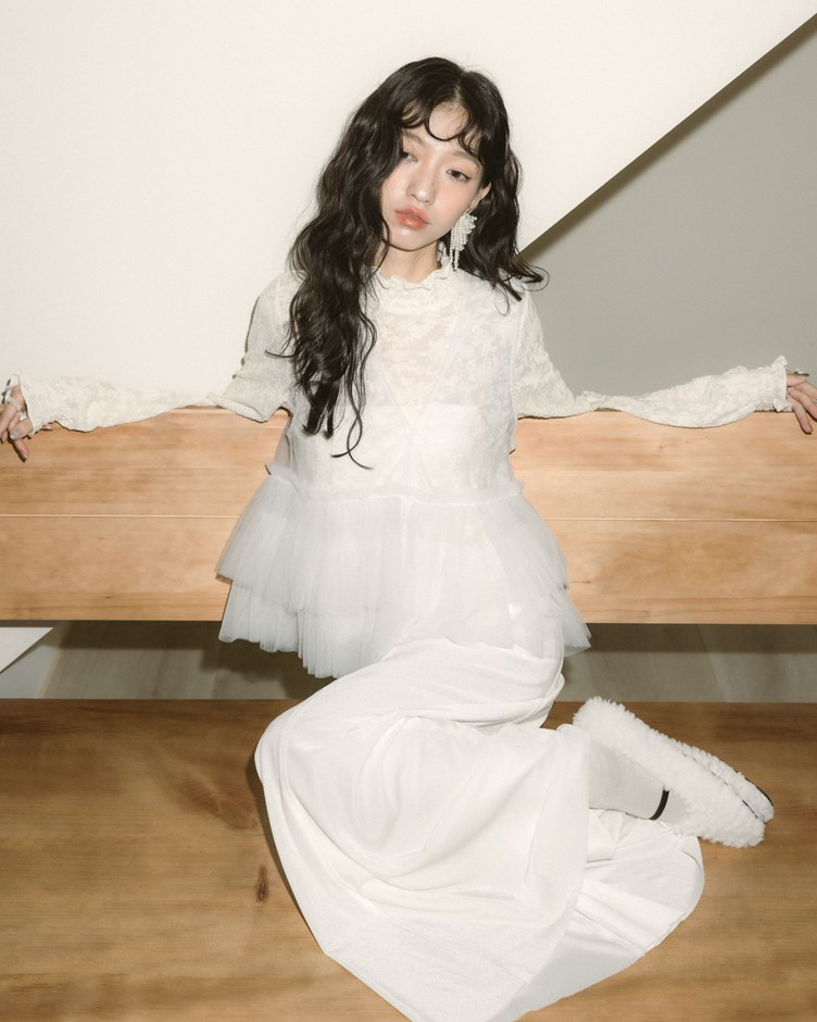 層次透肌荷葉網紗背心