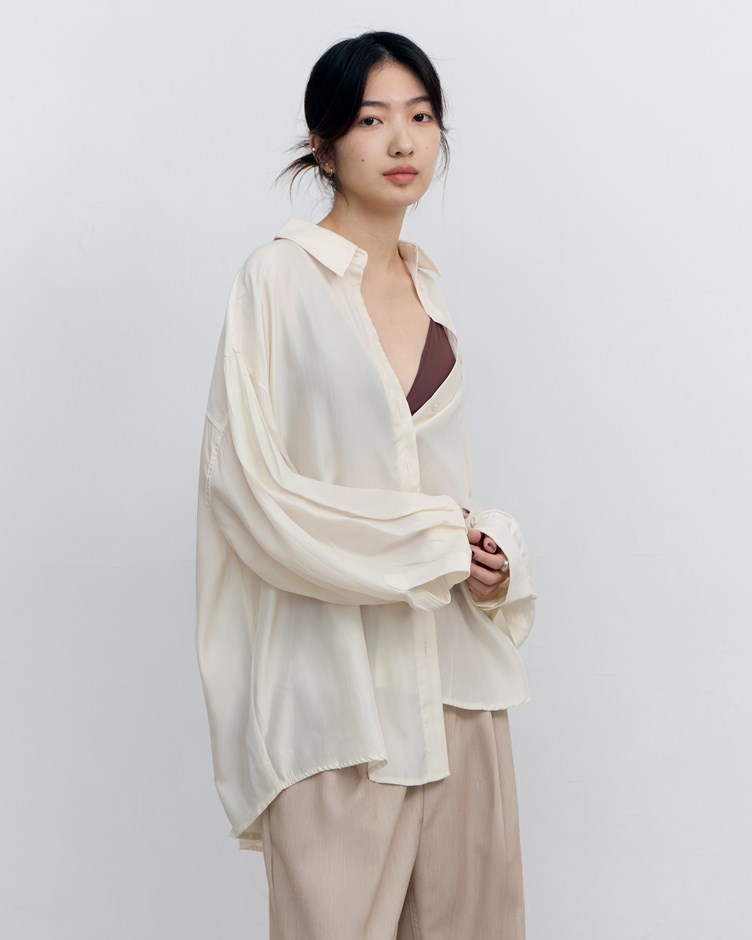 多造型變化長袖襯衫