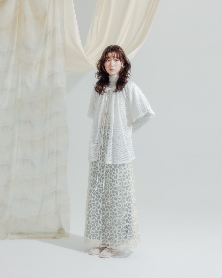 日系網格澎袖綁帶上衣