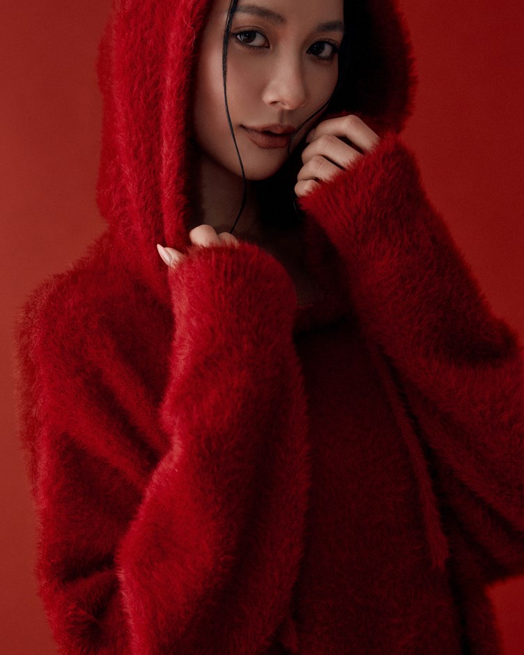 仿貂毛連帽針織上衣