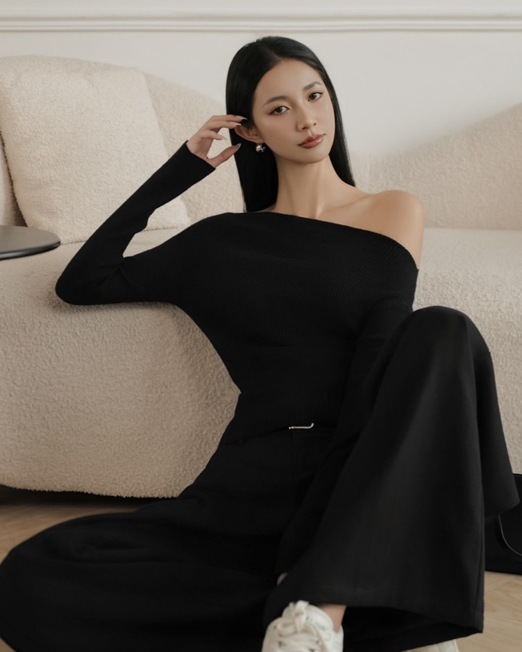 斜肩針織長袖上衣