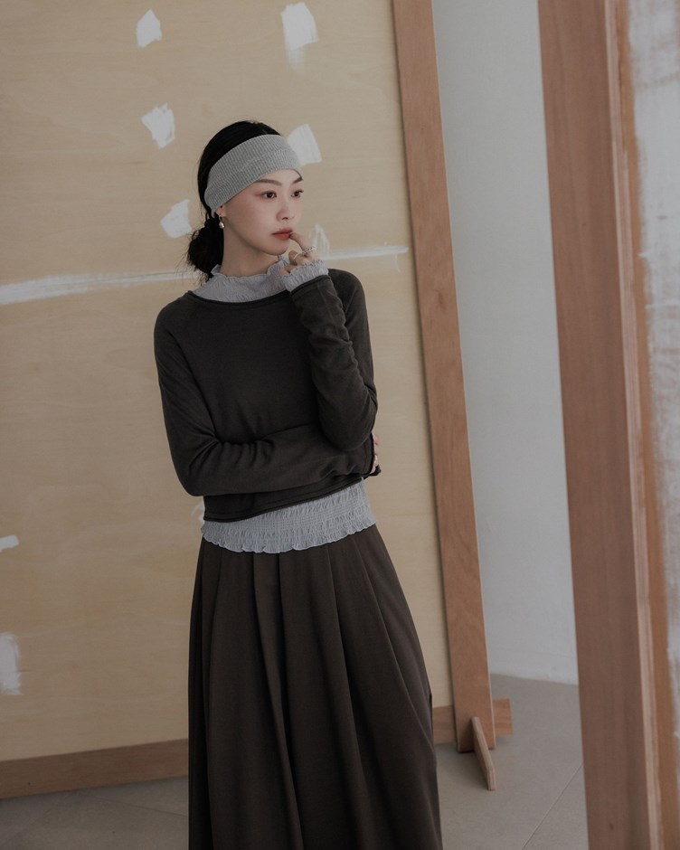 圓領薄針織上衣