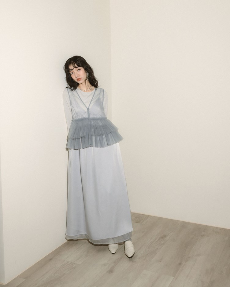 光澤緞面V領洋裝