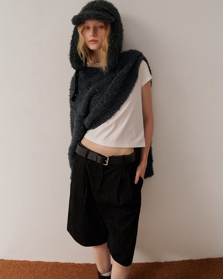 絨面斜紋打褶五分短褲