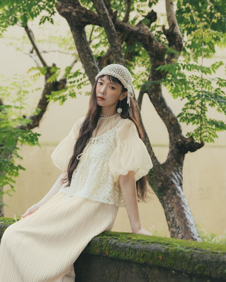 透肌感澎澎短袖上衣