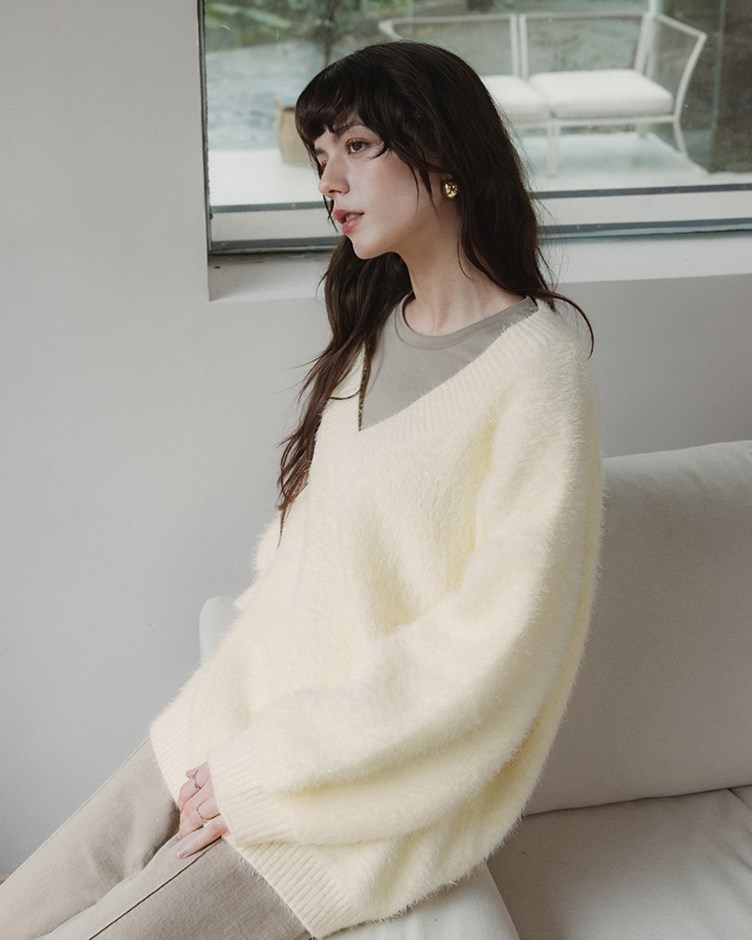 毛海感V領針織上衣