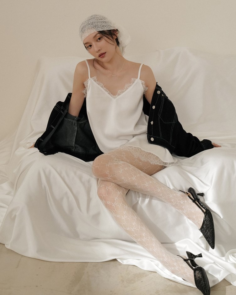 睫毛蕾絲緞面短洋裝