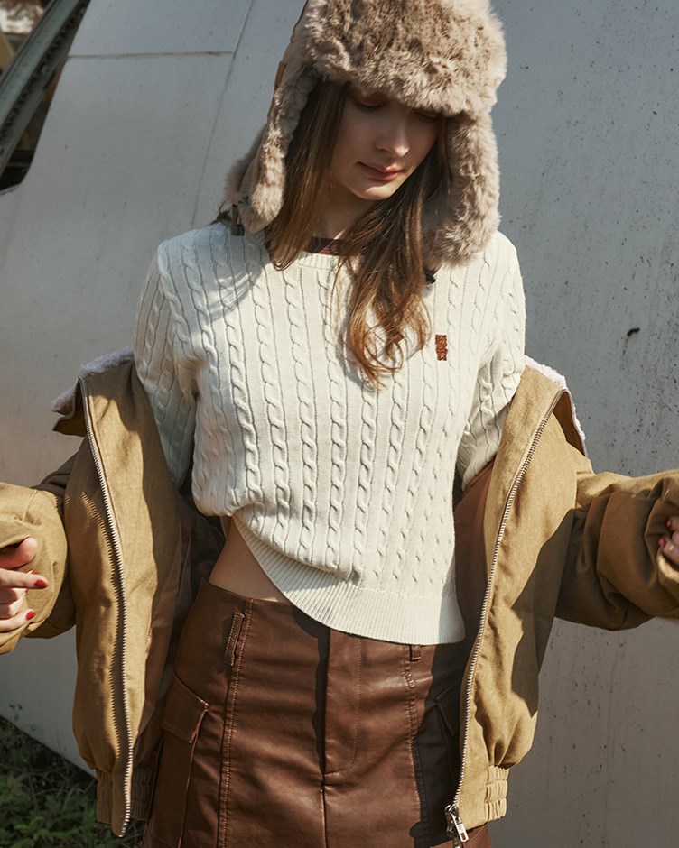 Bobby&Bella小刺繡麻花針織上衣