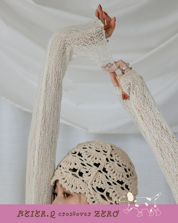 zero-紋理感高領捲邊上衣