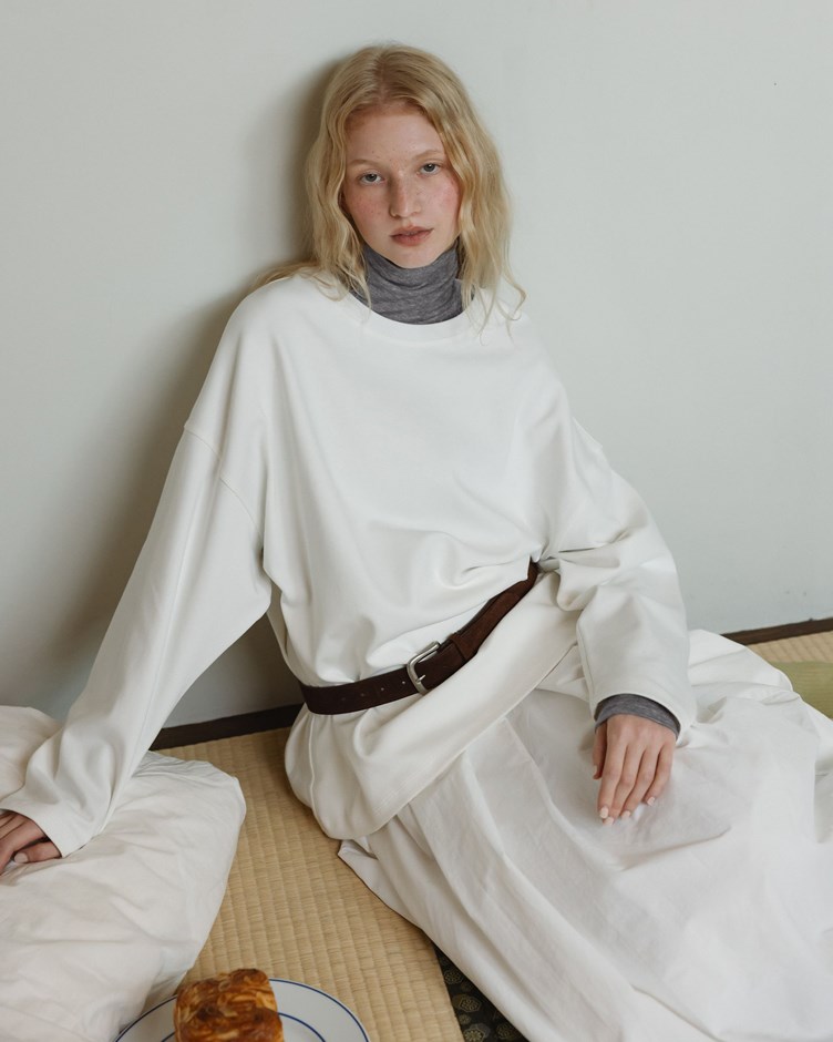 鬆弛感闊型發熱寬鬆上衣