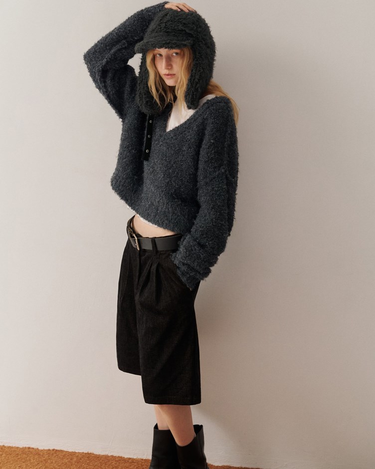 磨毛圈圈紗V領短版針織毛衣