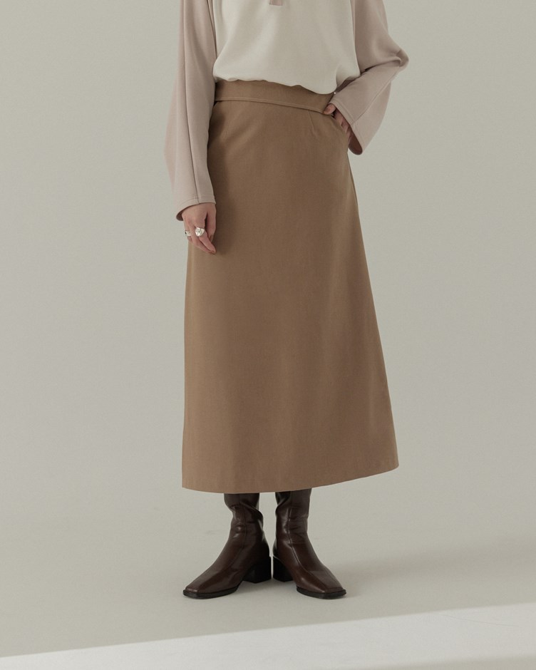 斜翻蓋腰頭設計半身裙