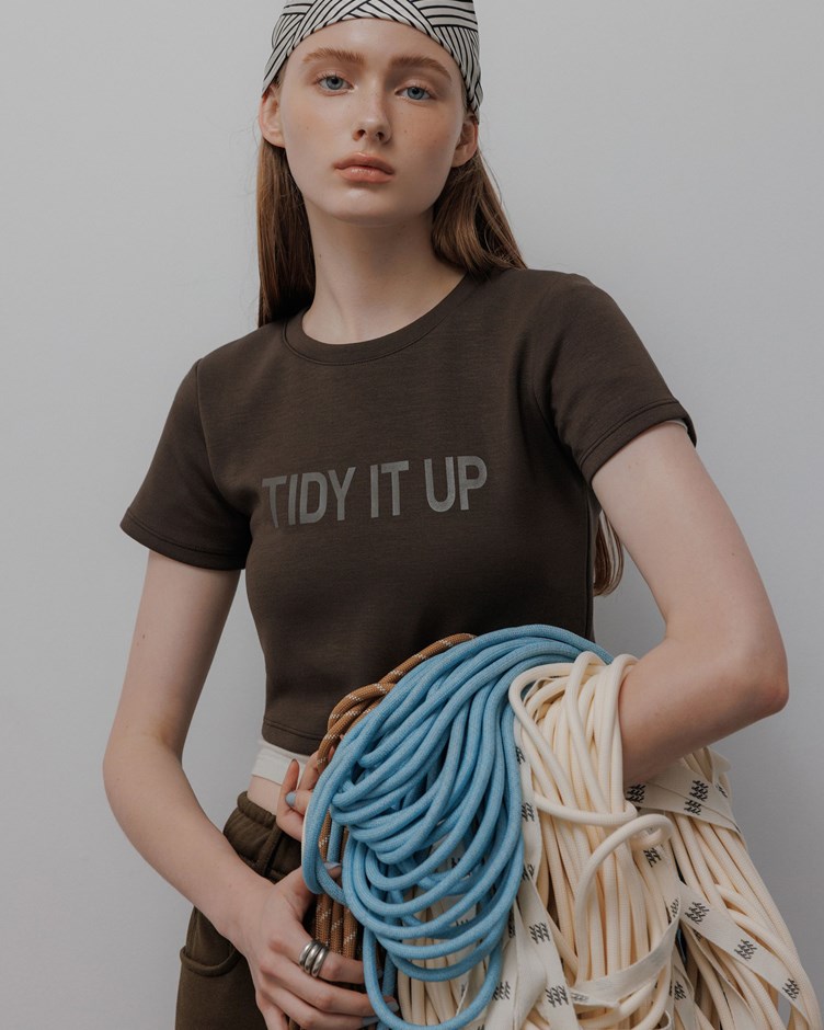 TIDY IT UP標語印花短袖上衣(孫盛希聯名款)