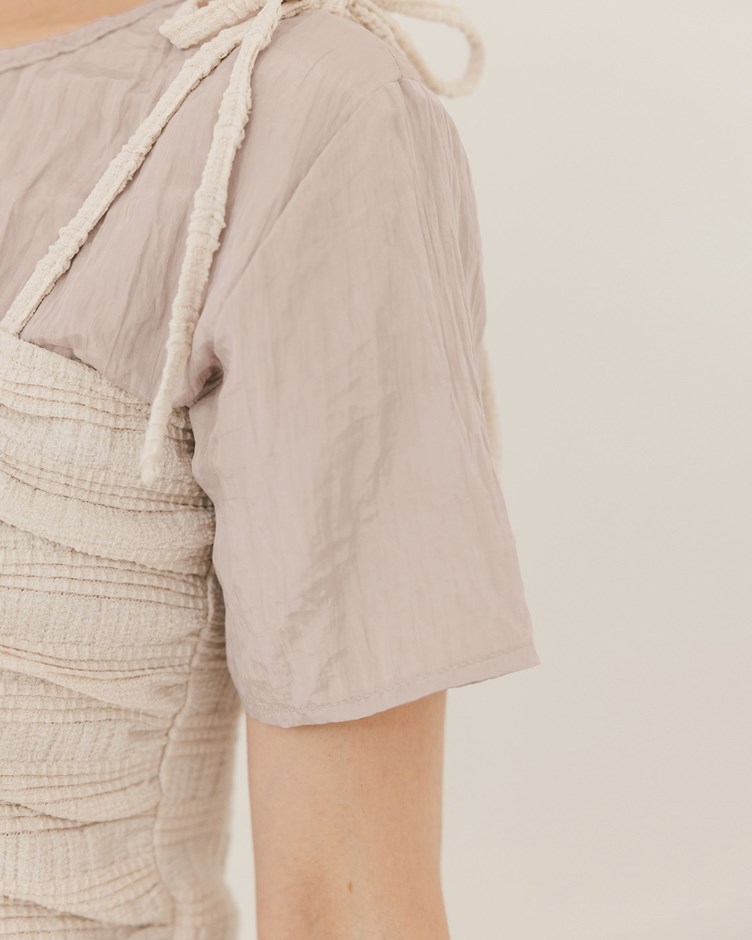 霧面壓皺紋理短袖上衣