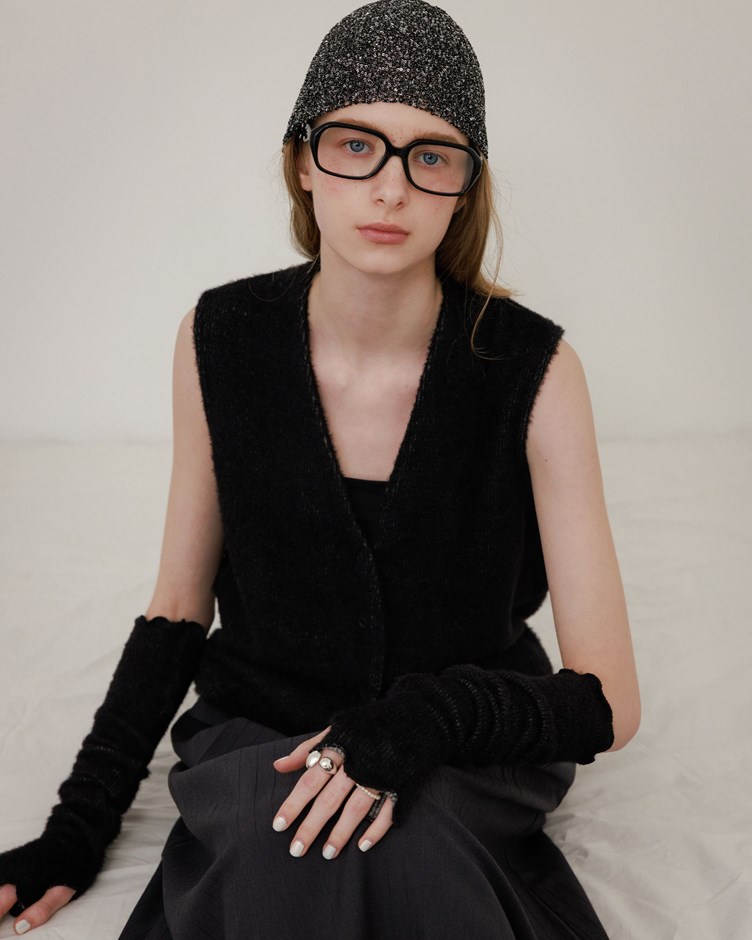 柔軟仿貂毛V領排釦背心 (背心+袖套)