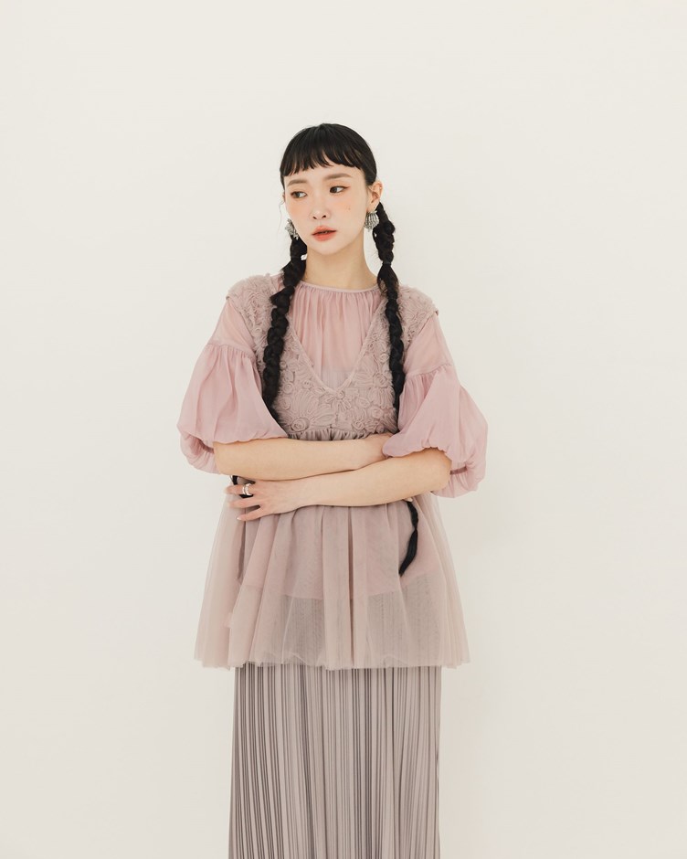 透肌感澎澎短袖上衣