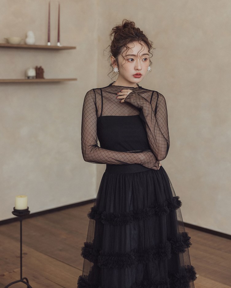 細格輕透捲邊上衣