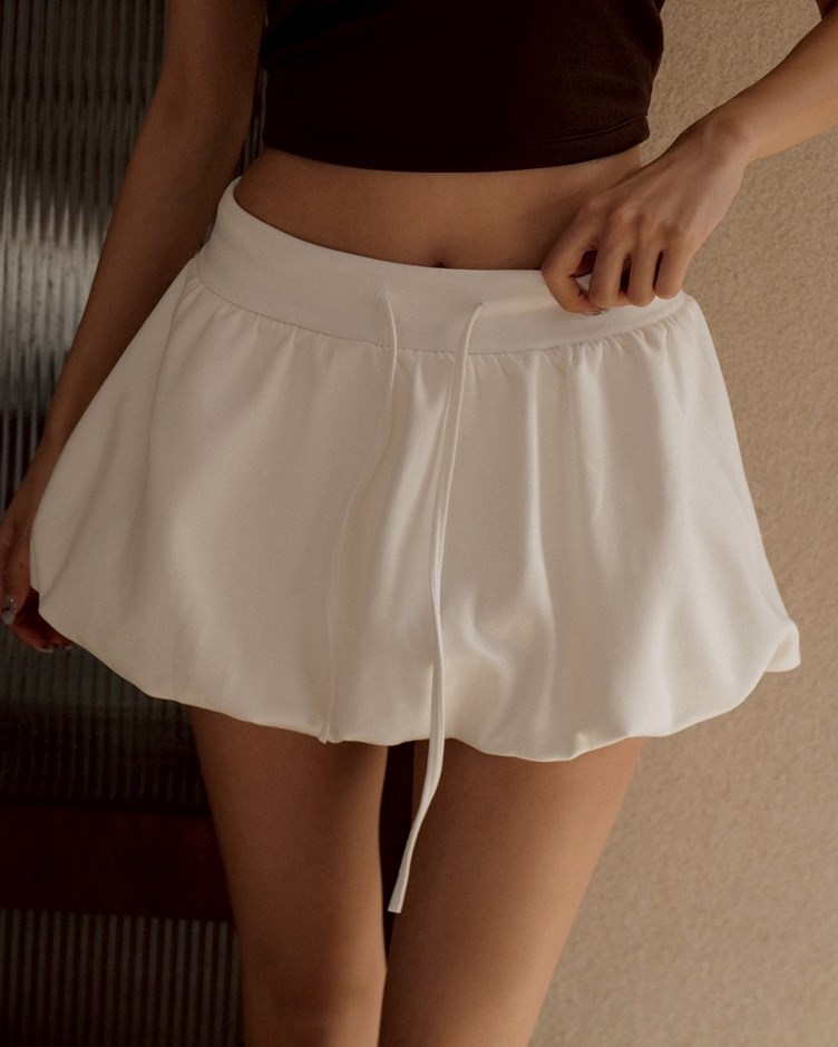 輕柔斜紋磨毛花苞短裙