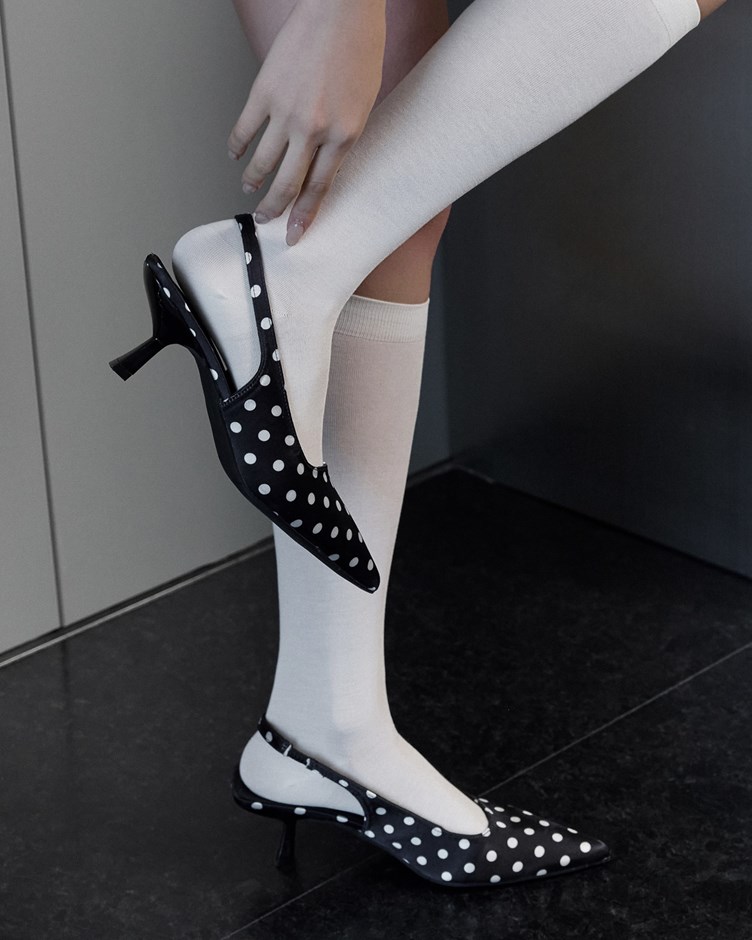 點點法式尖頭跟鞋