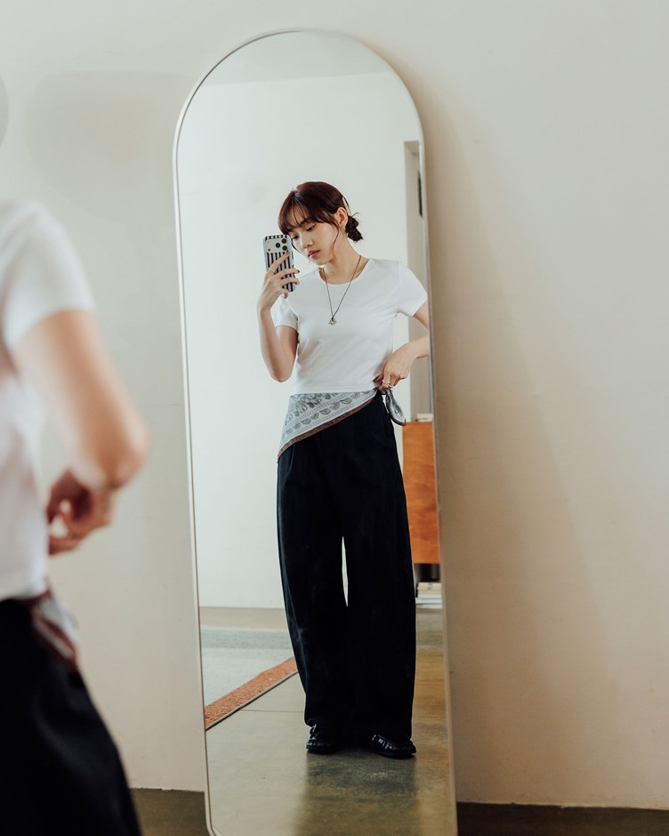 簡約圓領短袖上衣