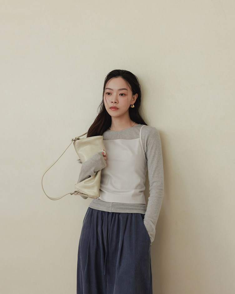 極彈天絲圓領車線上衣