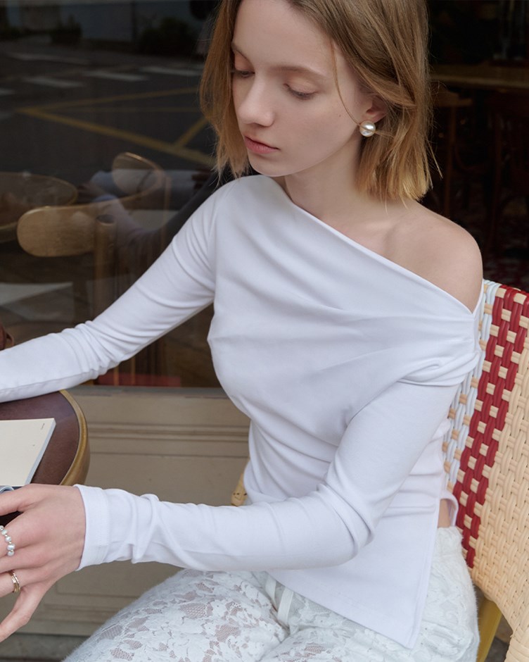 抓皺側開岔長袖上衣