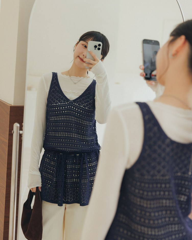 針織簍空V領背心(附外罩裙)