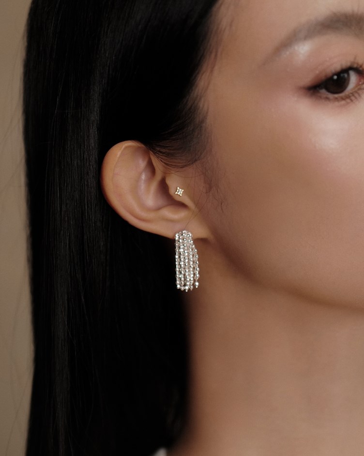 典雅亮眼多層鏈耳針式耳環