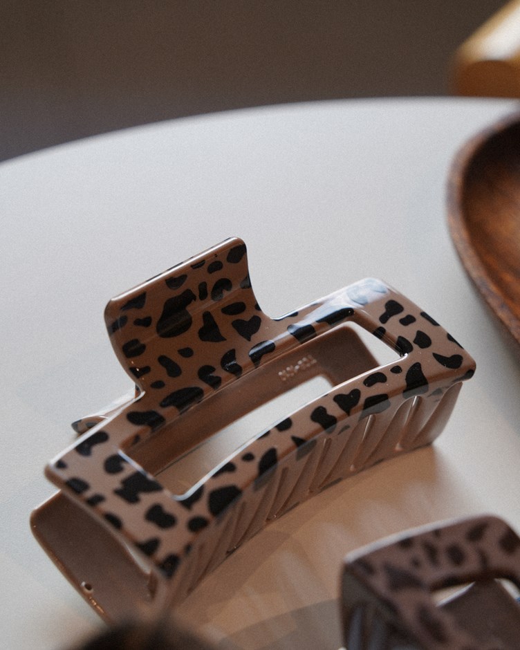Wild Muse 豹紋啞光髮抓夾