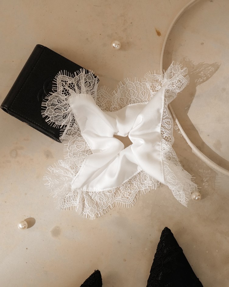 睫毛蕾絲大腸圈