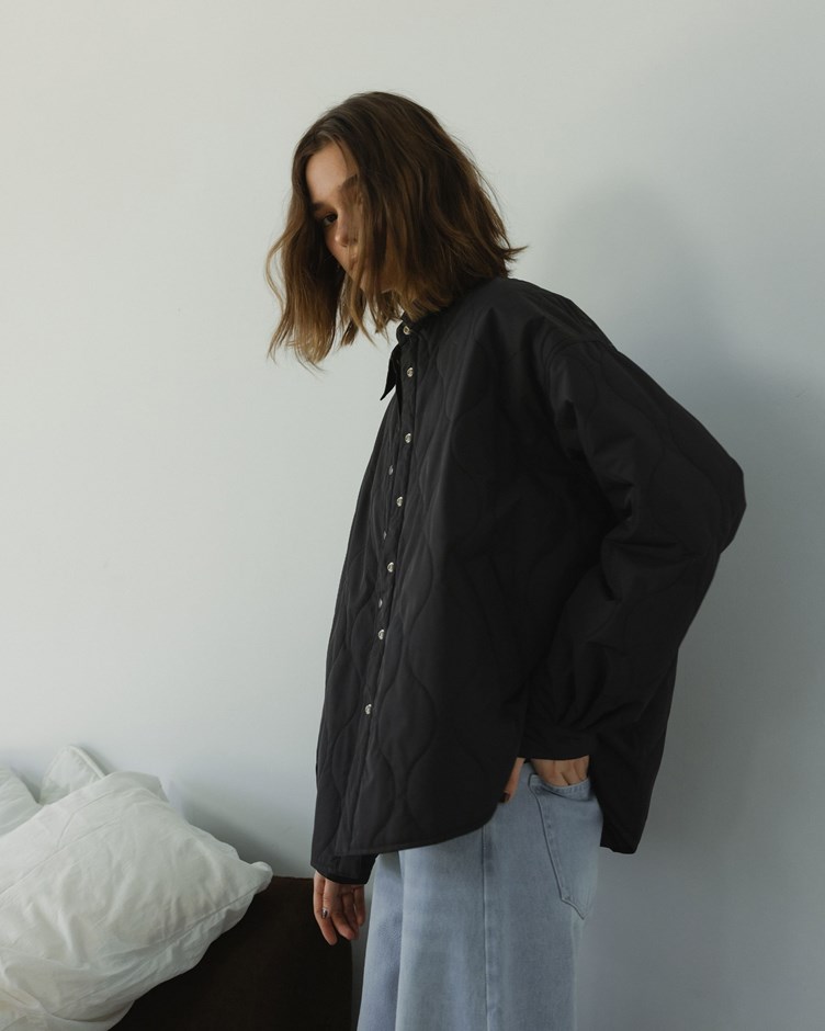 輕量防潑水雙面穿鋪棉襯衫式夾克