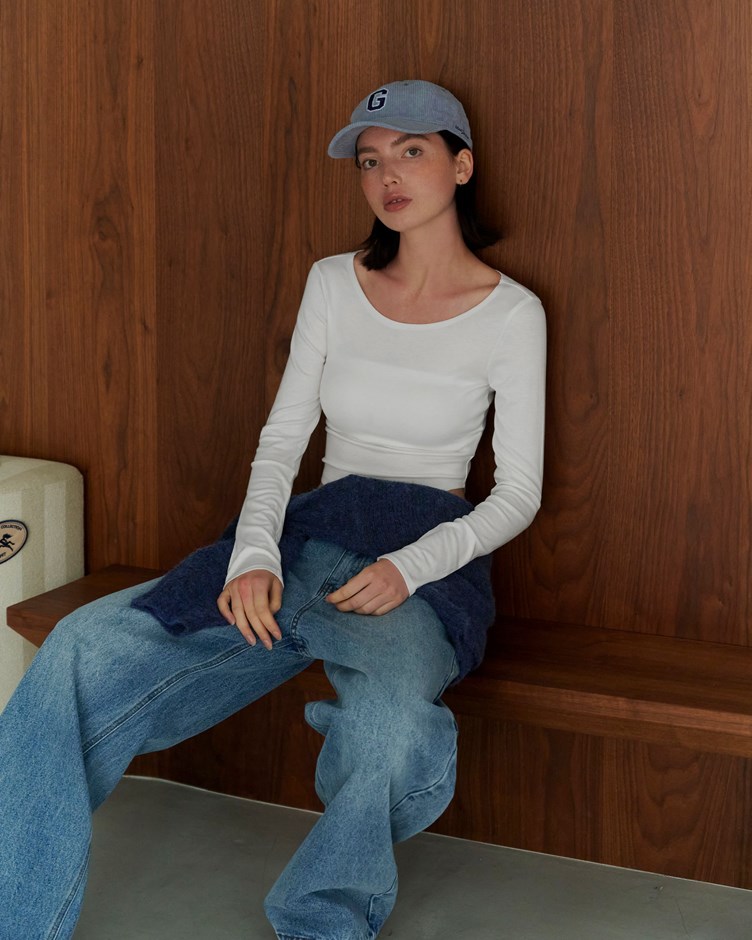 柔彈莫代爾圓弧修身上衣(金針菇&黃大謙聯名款)