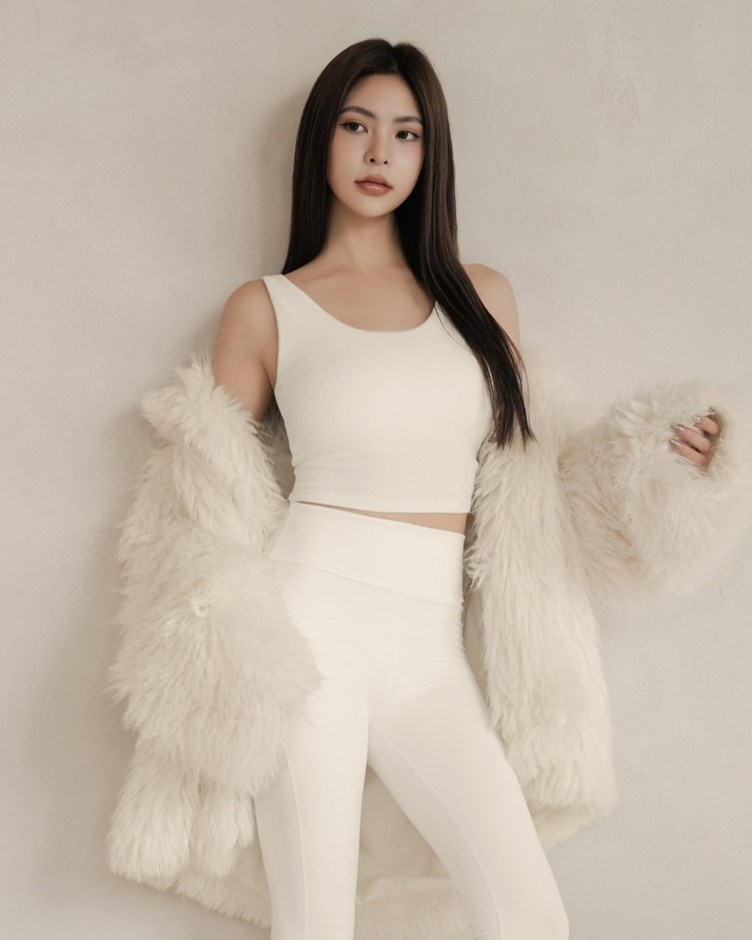 暖絨內磨毛U領BRATOP