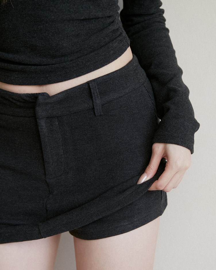 磨毛蓄熱鉤釦短裙