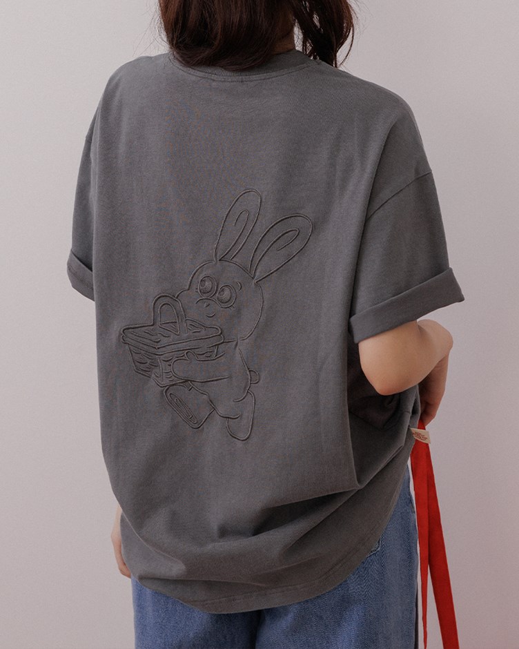 (預購預計2週出貨)Bobby&Bella刺繡水洗寬鬆短袖上衣