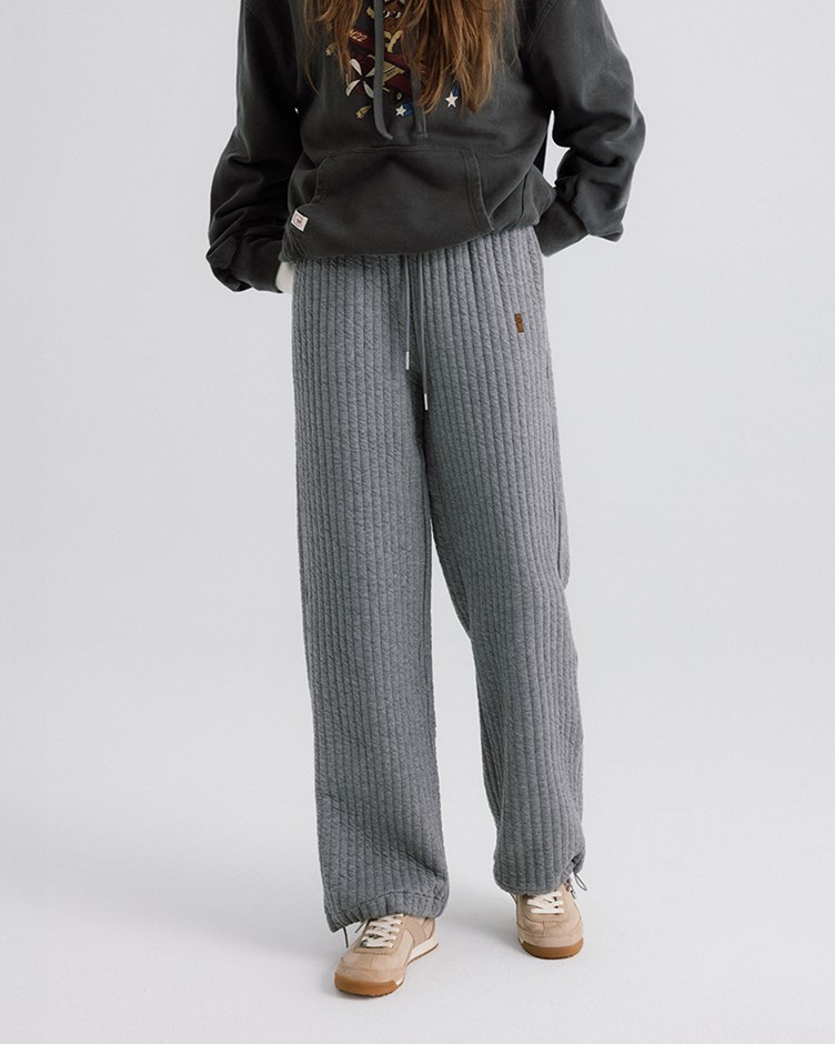 Bobby&Bella小刺繡立體壓紋長褲